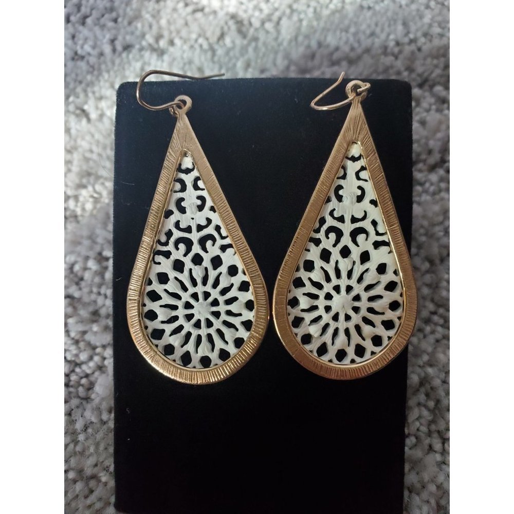 Large White Filigree Earrings with Sparkles - Picture 2 of 2